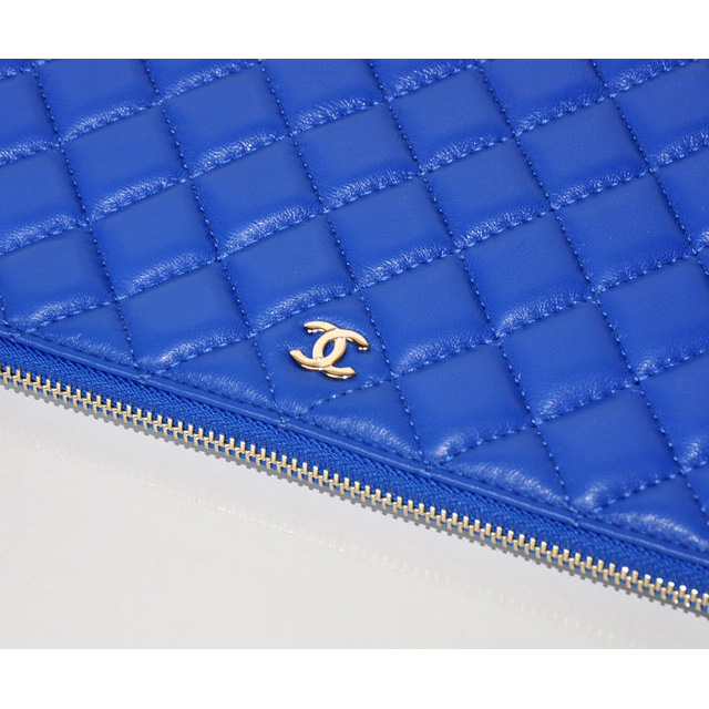 2014 Chanel Clutch Bag Blue Sheepskin Leather A67781 Gold