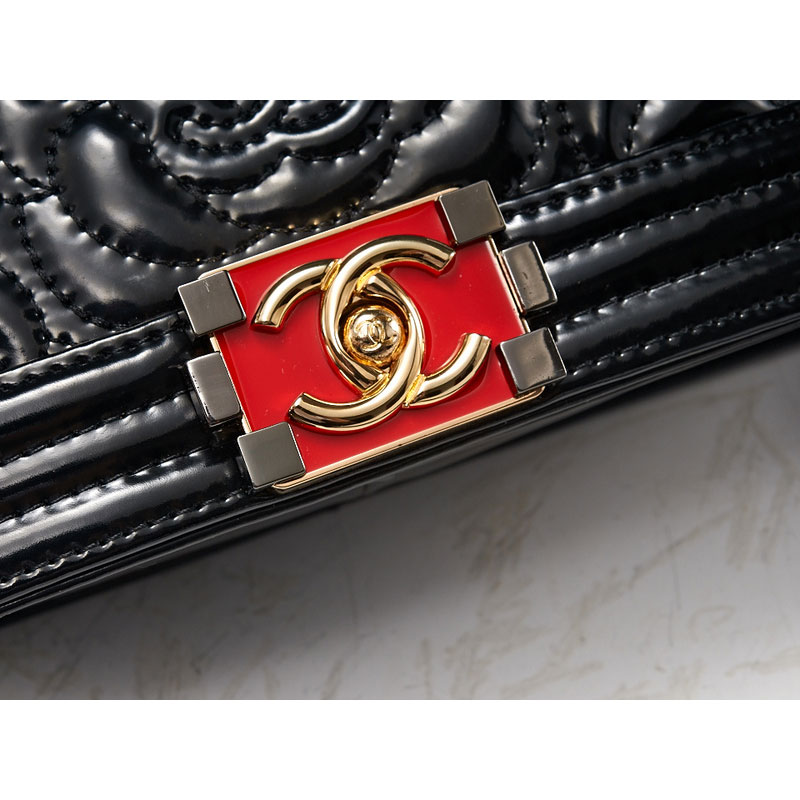 2015 Boy Chanel Flap Shoulder Bag in Patent Leather A6854 Black