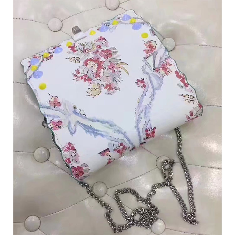2017 Fendi Chain Clutch bag in calfskin leather F1011