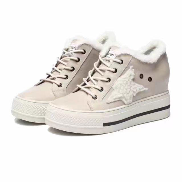2017 Givenchy women Sneakers in Calfskin leather