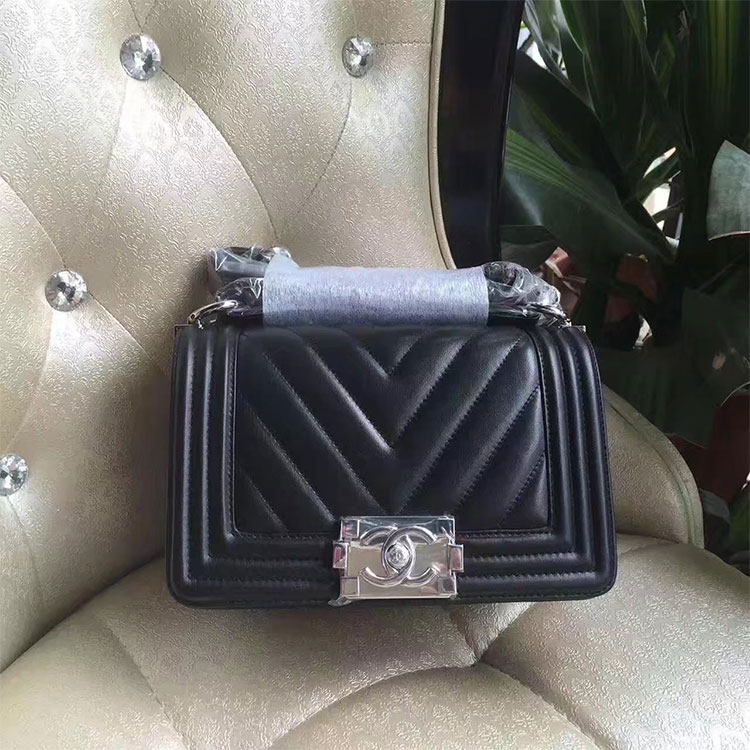 2017 Le Boy Chanel Flap Shoulder Bag Original Lambskin Leather A67085 Black