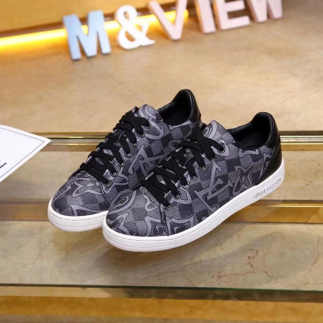 2017 Louis vitton women sneaker