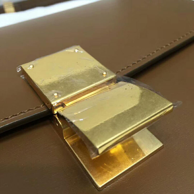 2018 Celine MEDIUM CLASSIC BAG IN NATURAL CALFSKIN