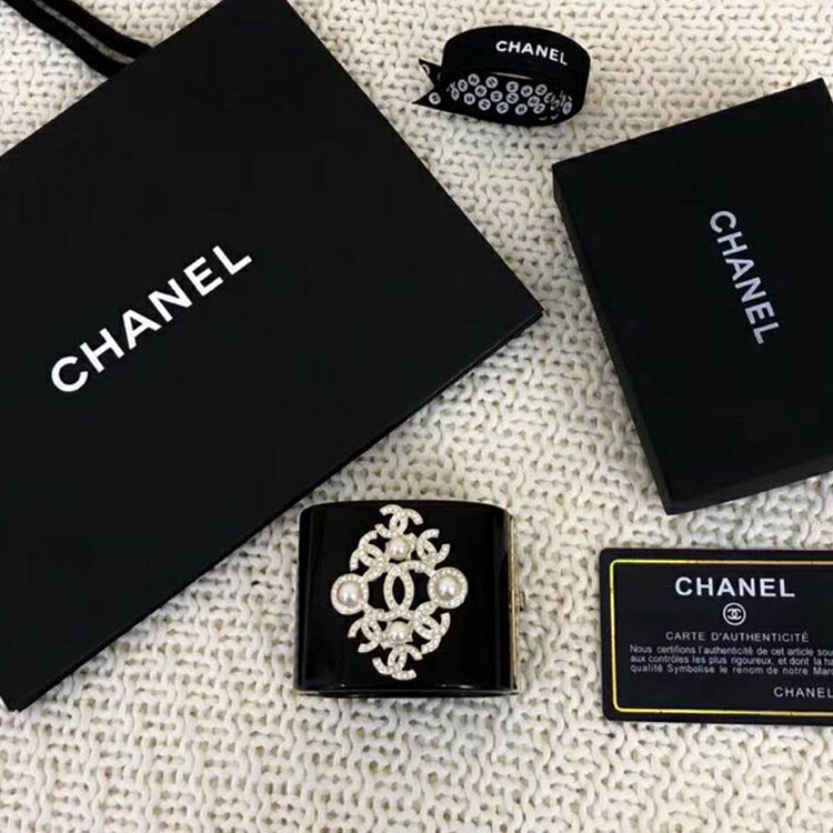 2018 Chanel Cuff