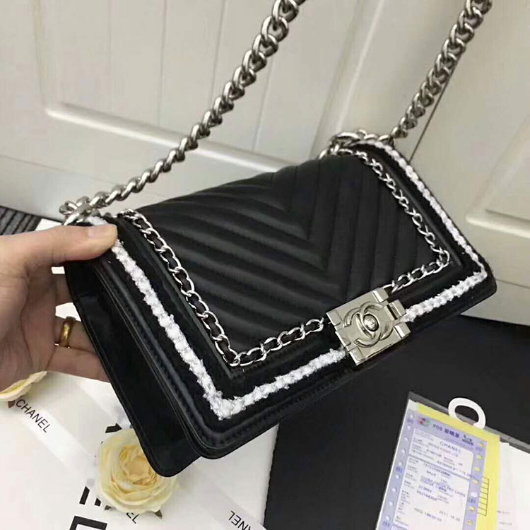 2018 Chanel LeBoy Flap Shoulder Bag in Sheepskin leather A67086