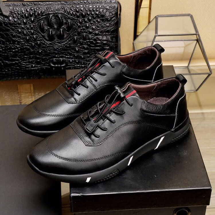 2018 Latest Y-3 men Sneakers in Calfskin leather