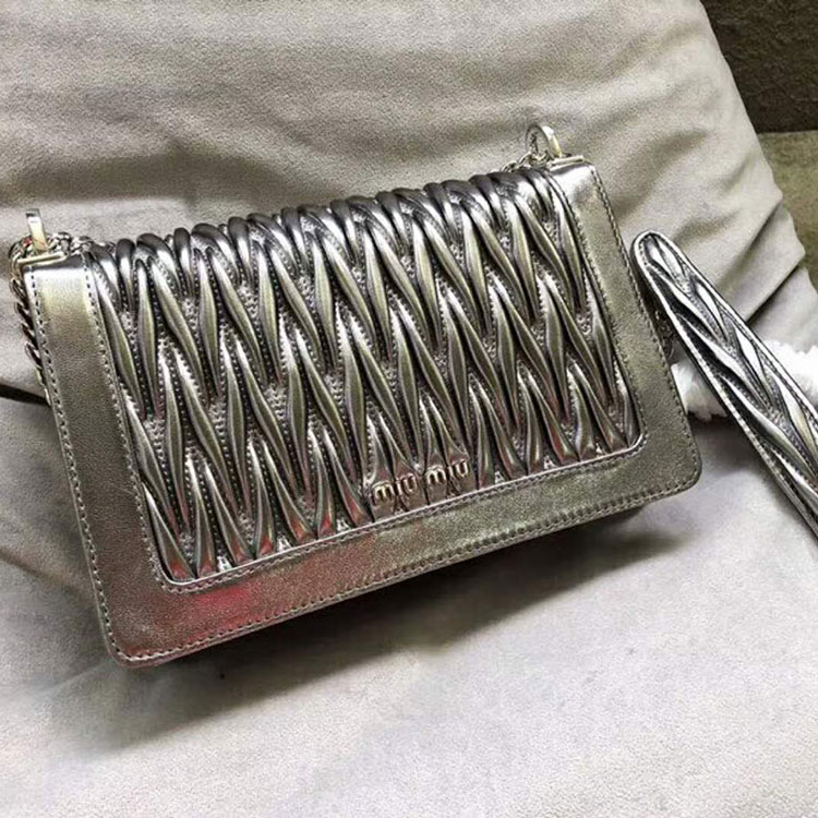 2018 MIU CONFIDENTIAL MATELASSE LEATHER BAG