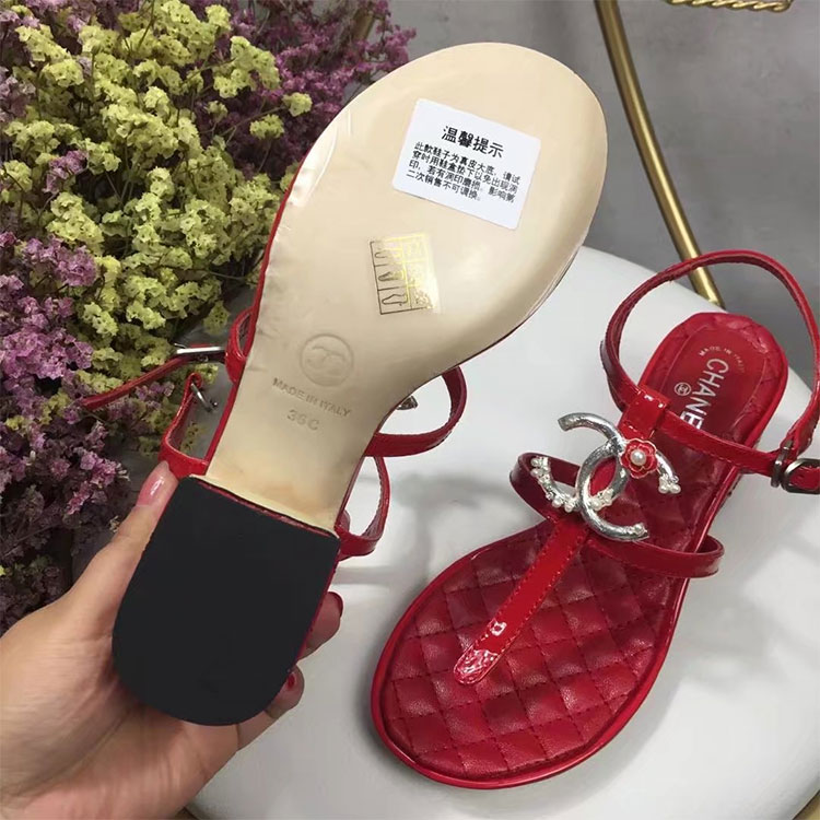 2018 chanle women Sandal in Patent leather