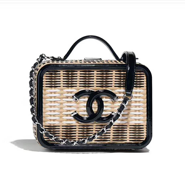 2019 Chanel vanity case