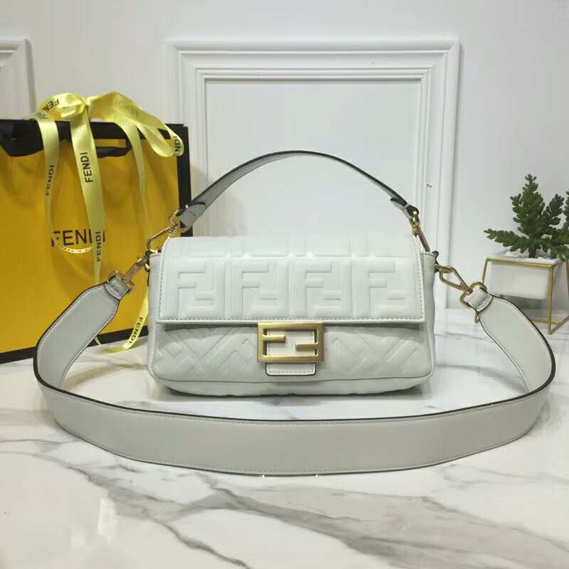 2019 Fendi Baguette
