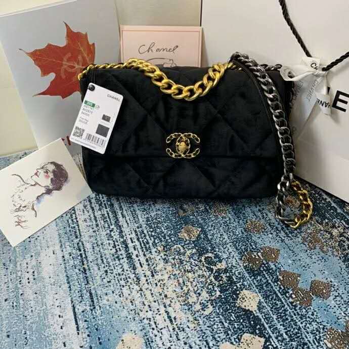 2020 Chanel 19 flap bag