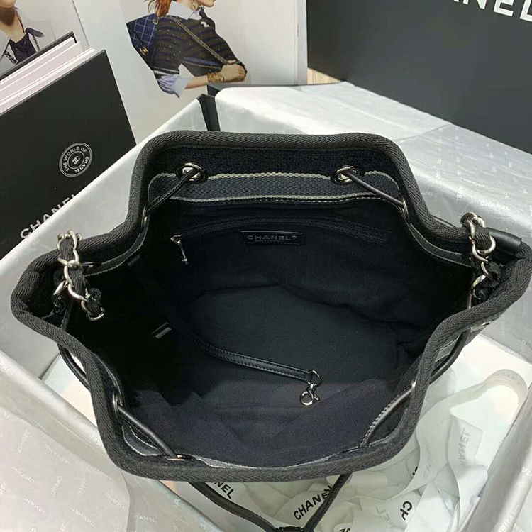 2020 Chanel small drawstring bag