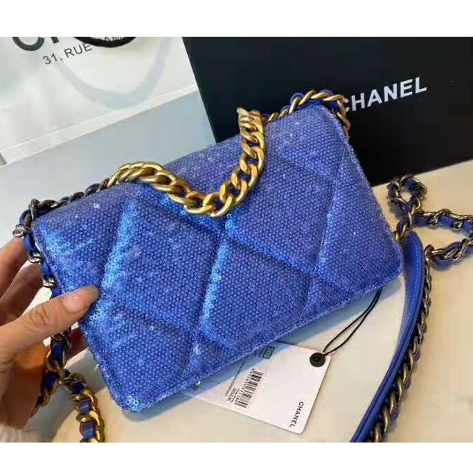 2021 Chanel 19 wallet on chain