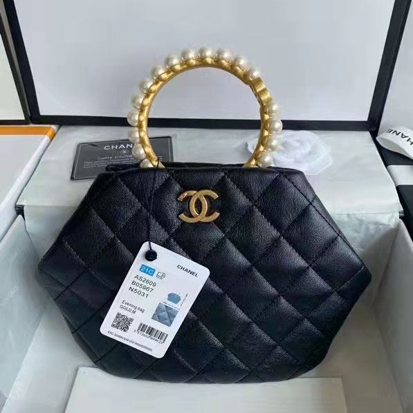 2021 Chanel CLUTCH