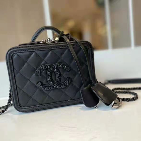 2021 Chanel small vanity case