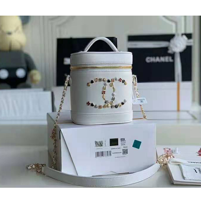 2021 Chanel vanity case