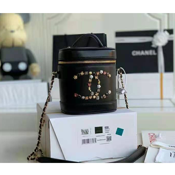2021 Chanel vanity case
