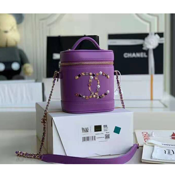 2021 Chanel vanity case