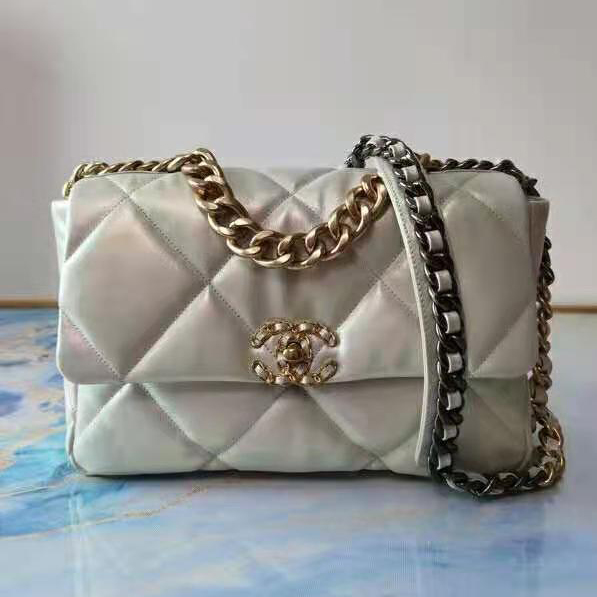 2021 chanel 19 flap bag