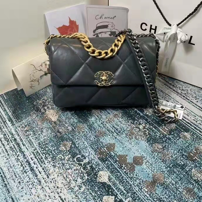 2021 chanel 19 flap bag