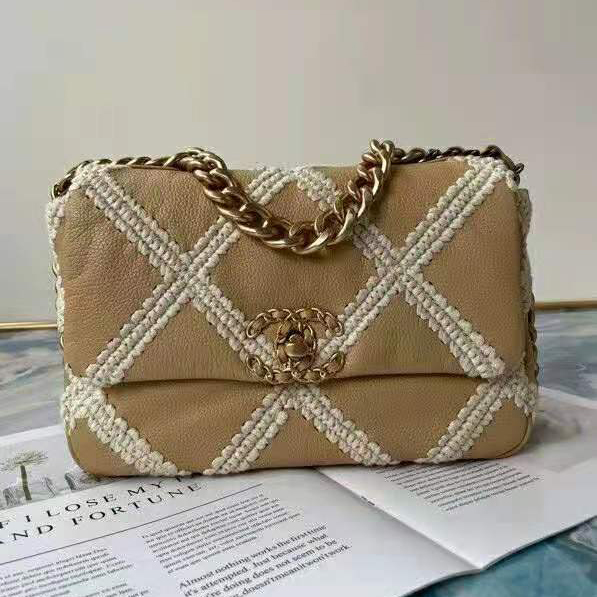 2021 chanel 19 flap bag