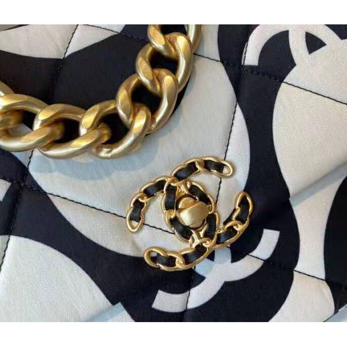 2021 chanel 19 flap bag
