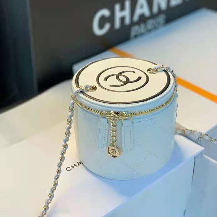 2021 chanel small vanity with chain