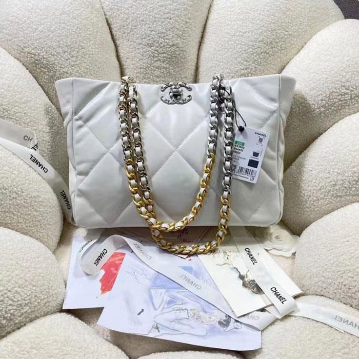 2022 CHANEL 19 SHOPPING BAG