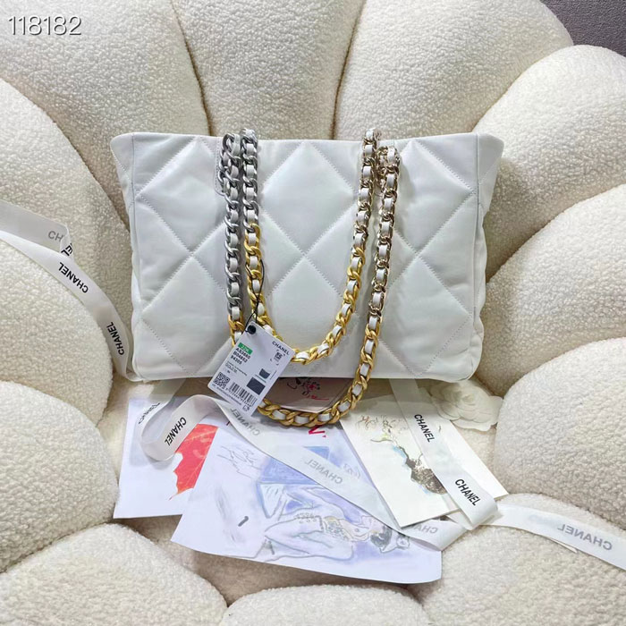 2022 CHANEL 19 SHOPPING BAG