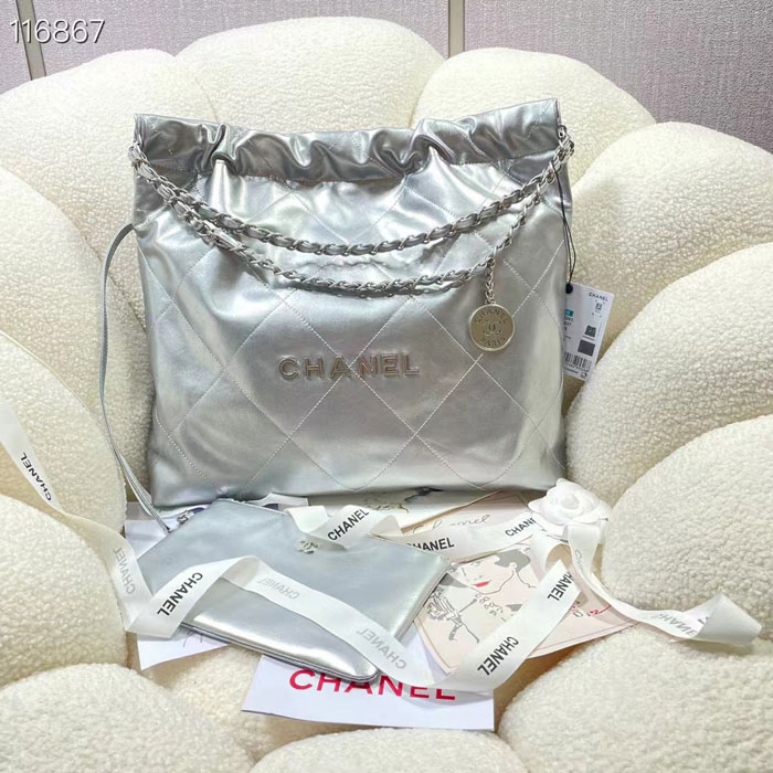 2022 Chanel 22 Handbag