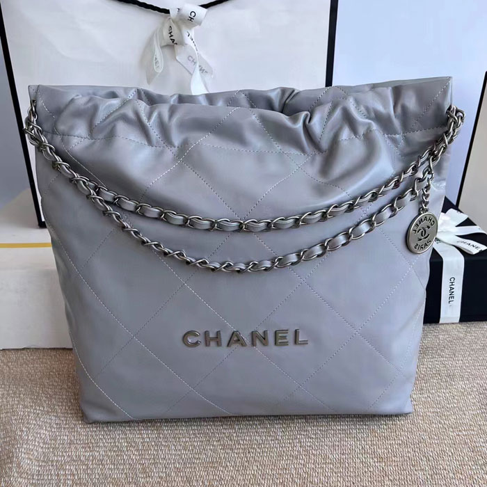 2022 Chanel 22 Handbag