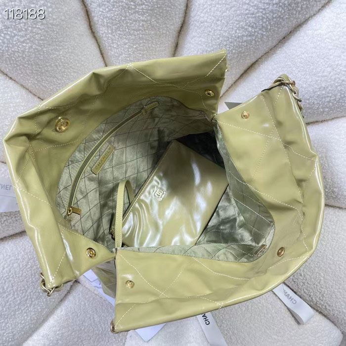 2022 Chanel 22 Handbag