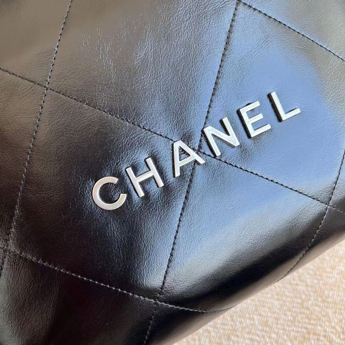 2022 Chanel 22 Small Handbag