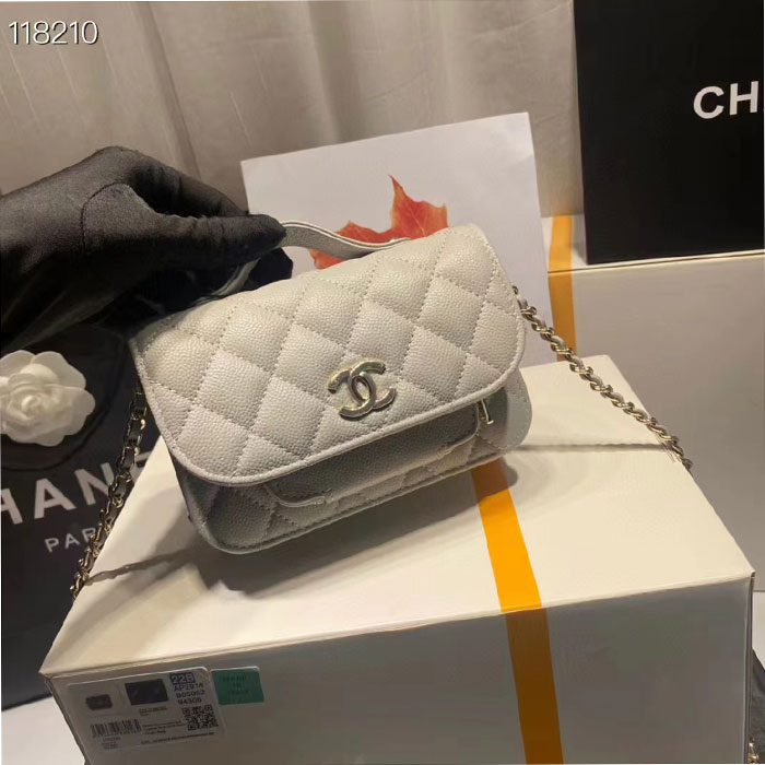 2022 Chanel CLUTCH WITH CHAIN