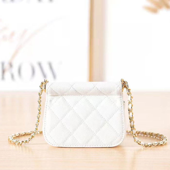 2022 Chanel CLUTCH WITH CHAIN