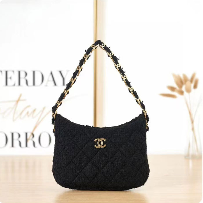 2022 Chanel HOBO HANDBAG