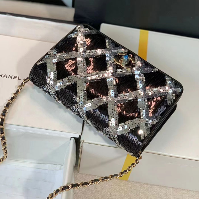 2022 Chanel WALLET ON CHAIN