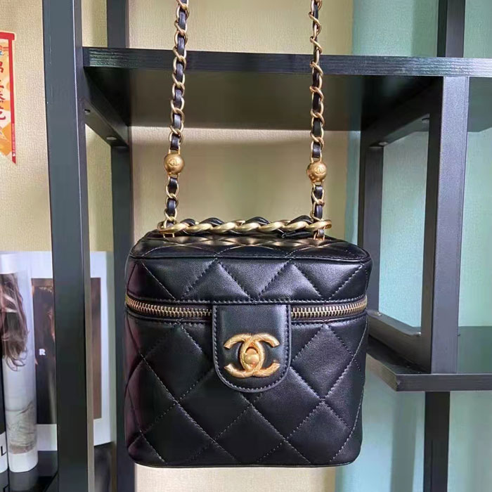 2022 Chanel vanity case