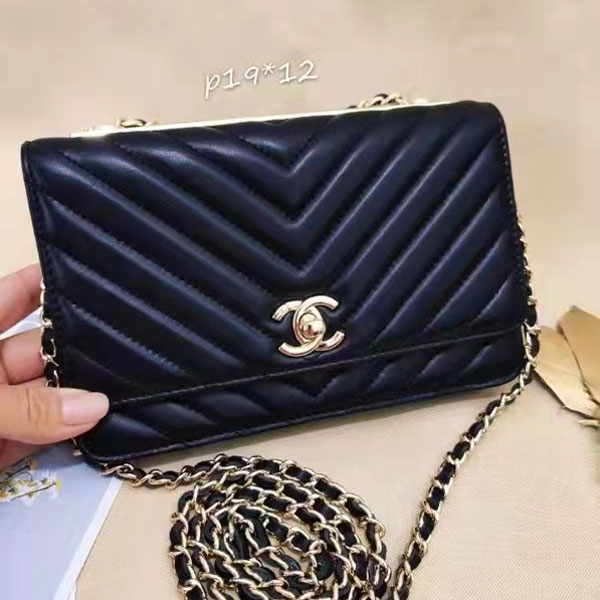 2022 Chanel wallet on chain
