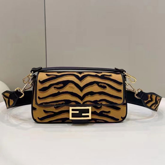 2022 Fendi Baguette
