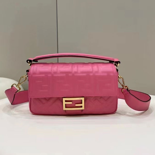 2022 Fendi Baguette