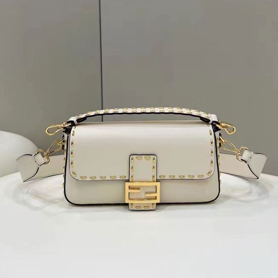 2022 Fendi Baguette