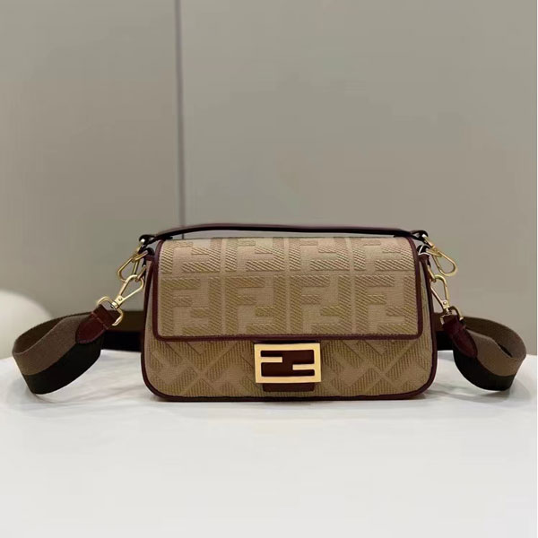 2022 Fendi Baguette