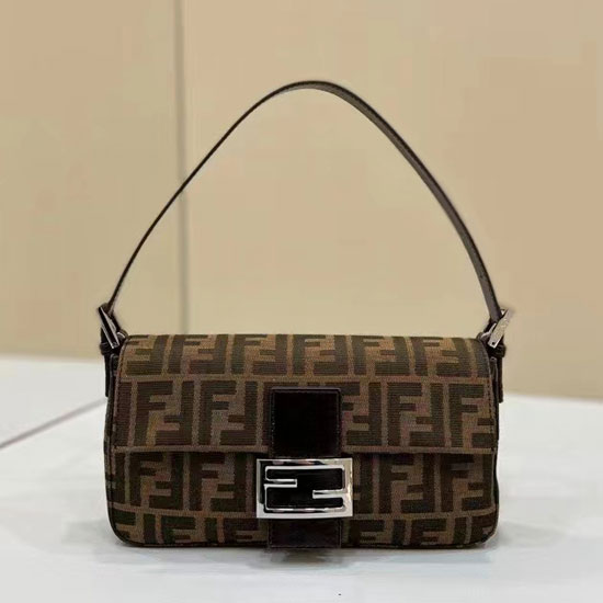2022 Fendi Baguette
