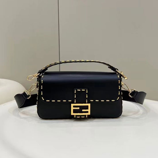 2022 Fendi Baguette