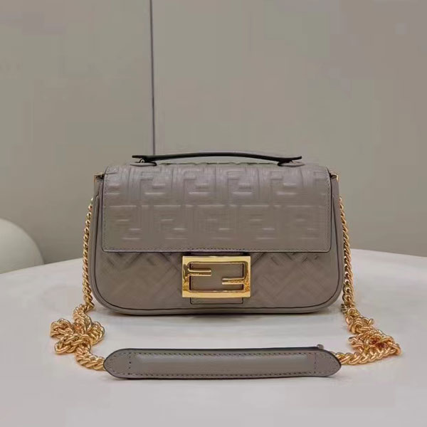 2022 Fendi Baguette