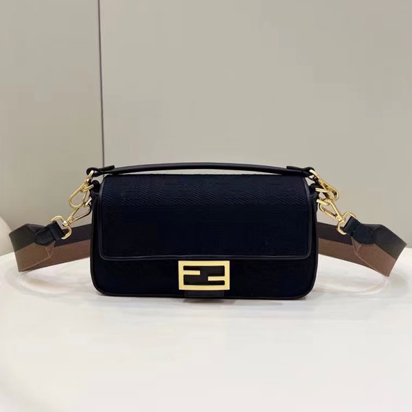 2022 Fendi Baguette