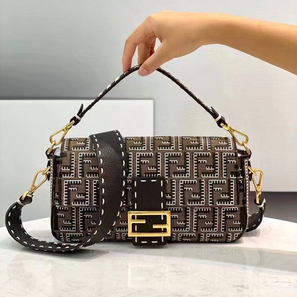 2022 Fendi Baguette