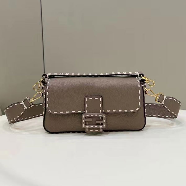 2022 Fendi Baguette
