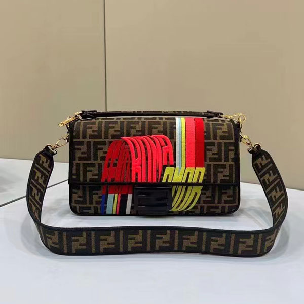 2022 Fendi Baguette